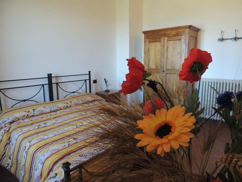 Agriturismo Pianoia Πιέντσα Εξωτερικό φωτογραφία